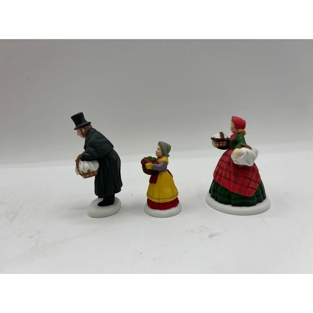 Department 56 1997 Vintage Heritage Village The Spirit Of Giving Set of 3 58322